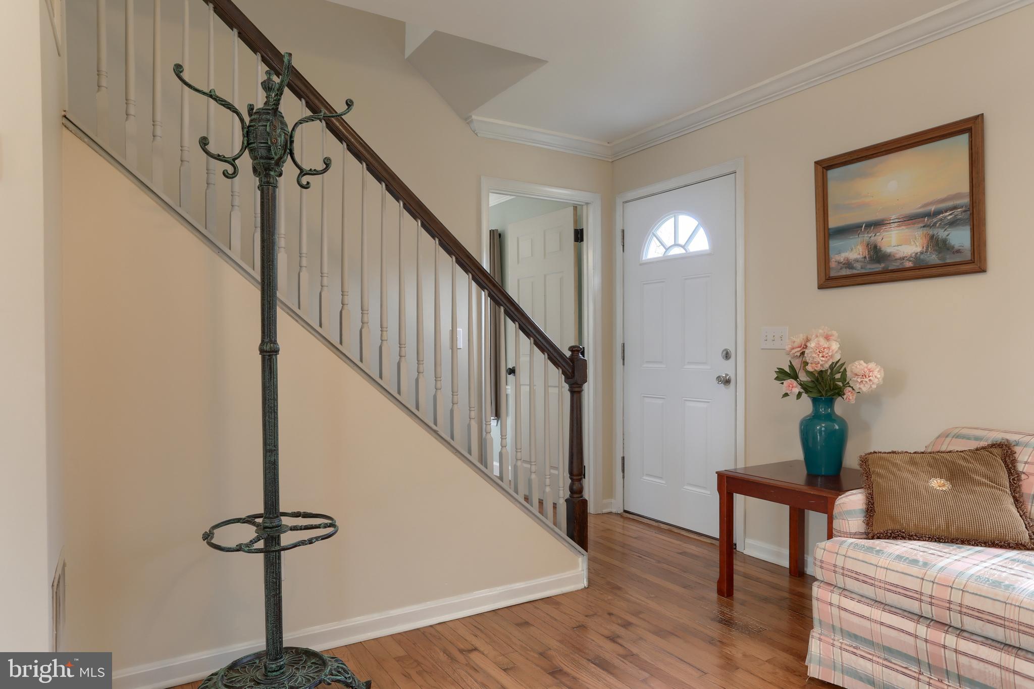 353 Old Stage Road Lewisberry, PA 17339 - Photo 6 of 37 Foyer