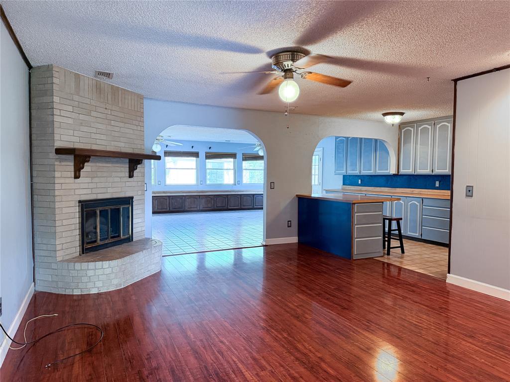 1118 Bryant Street Benbrook, TX 76126 - Photo 5 of 19