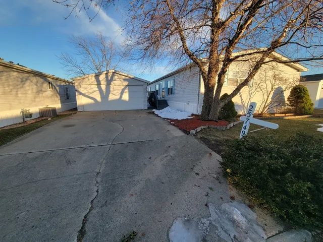 $39,900 | 25749 Shoal Creek Drive, Unit 209, Monee, IL 60449