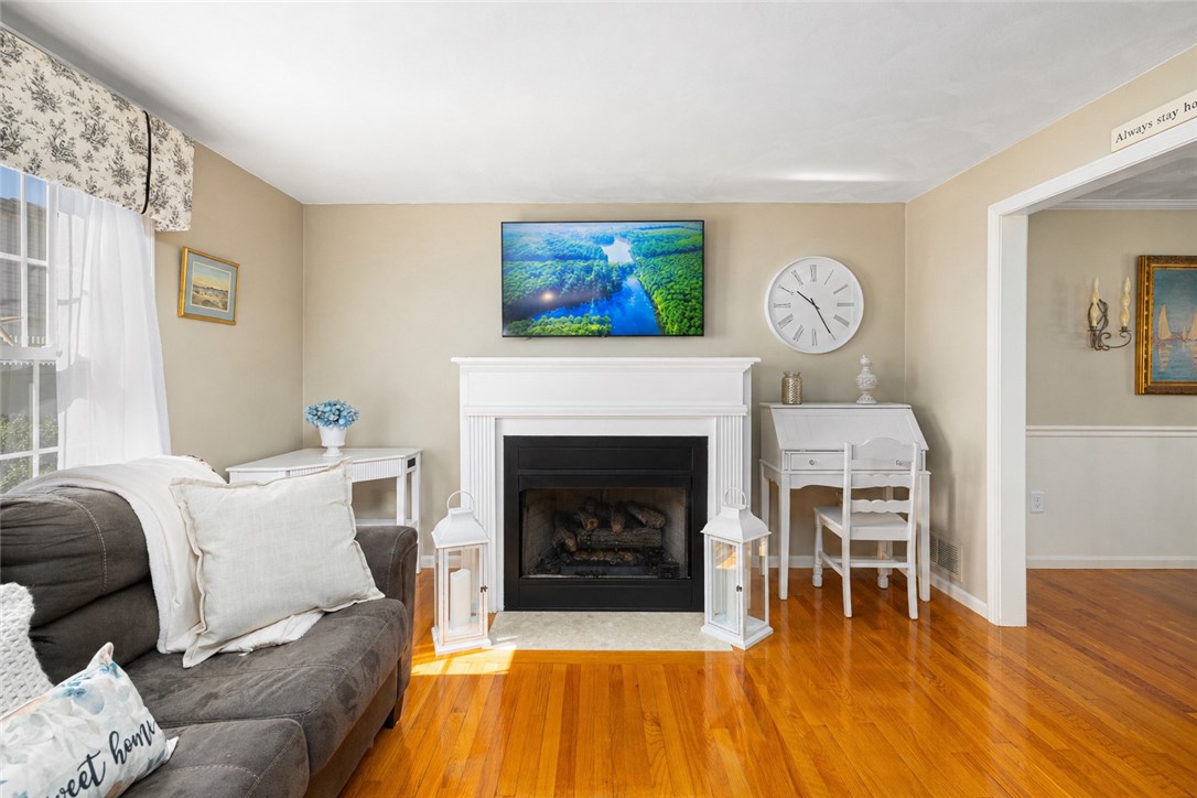 102 Canning Street Cumberland, RI 02864 - Photo 13 of 32