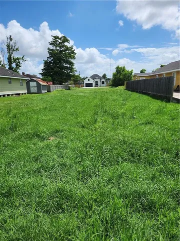 $73,500 | 3275 Behrman Highway, New Orleans, LA 70114