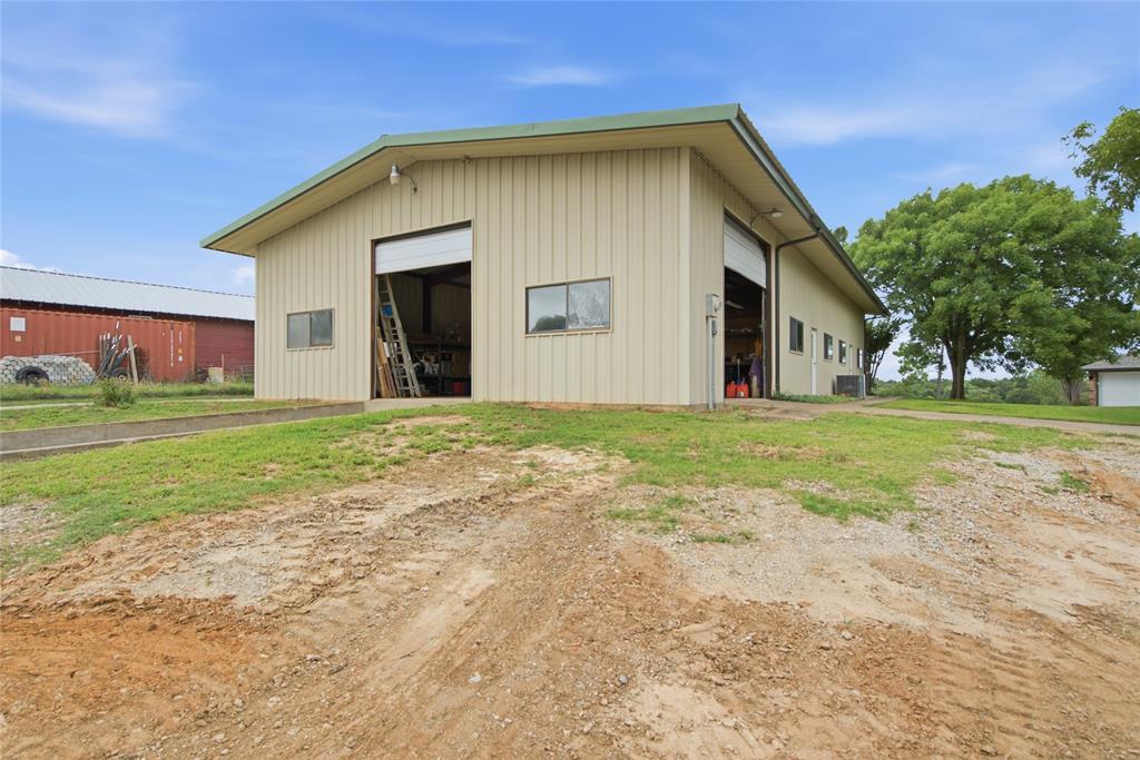152 Fox Road Weatherford, TX 76088 - Photo 11 of 40
