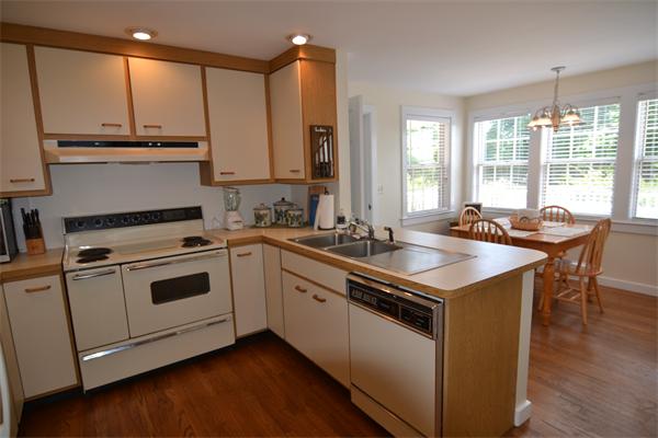 676 River Road Westport, MA 02790 - Photo 2 of 10 Gallery Image 2