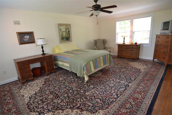 676 River Road Westport, MA 02790 - Photo 6 of 10 Gallery Image 6
