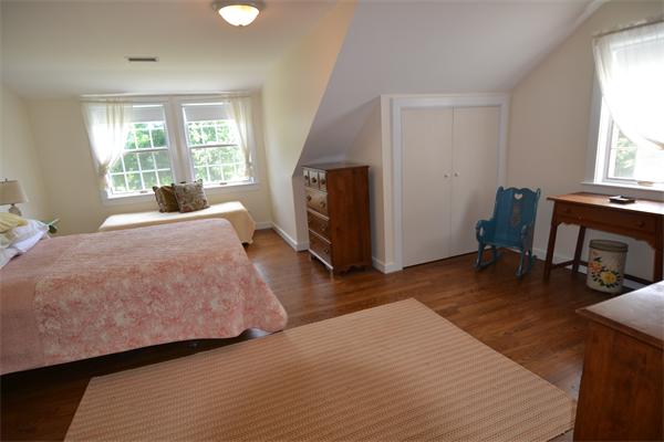 676 River Road Westport, MA 02790 - Photo 7 of 10 Gallery Image 7