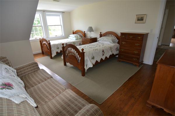 676 River Road Westport, MA 02790 - Photo 8 of 10 Gallery Image 8