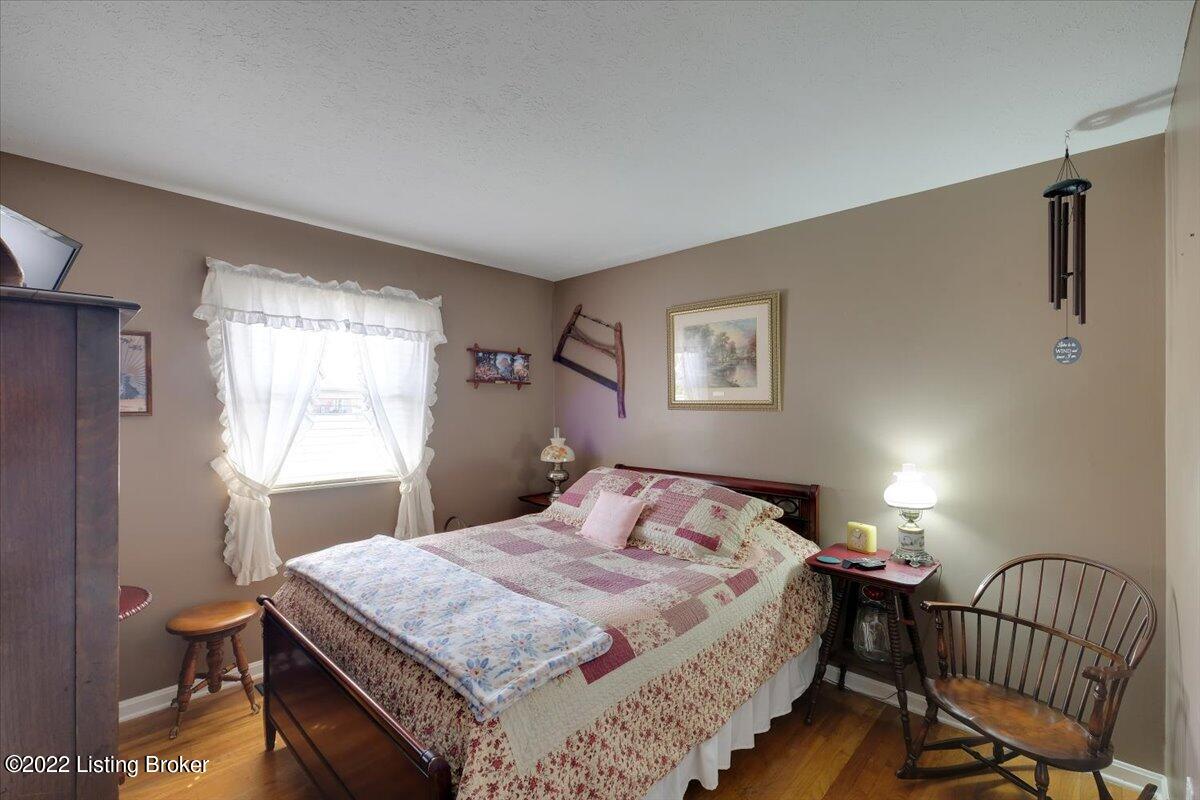 487 Beechland Road Louisville, KY 40229 - Photo 21 of 41 22-487 Beechland Rd-121