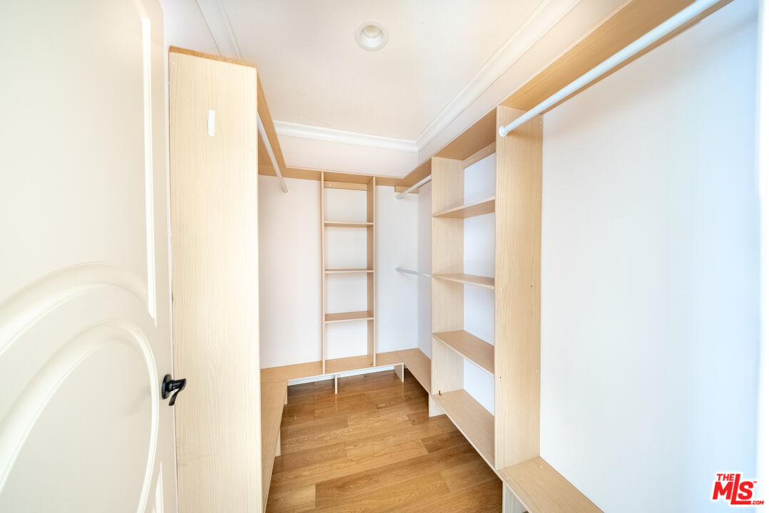 13847 Gilmore Street Van Nuys, CA 91401 - Photo 16 of 43