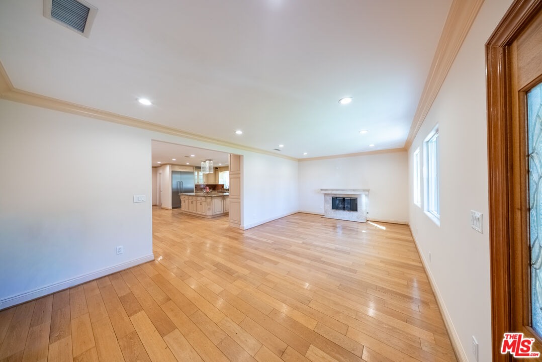 13847 Gilmore Street Van Nuys, CA 91401 - Photo 3 of 43