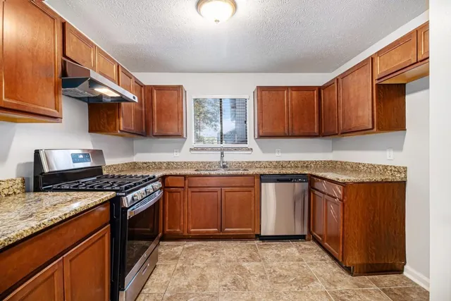 $269,900 | 1169 Oaks Place, Stone Mountain, GA 30083