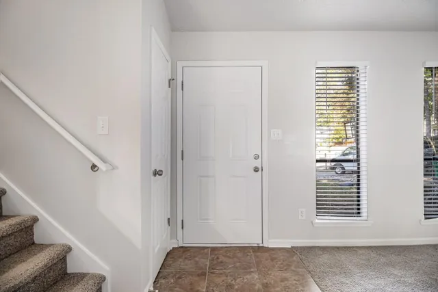 $269,900 | 1169 Oaks Place, Stone Mountain, GA 30083