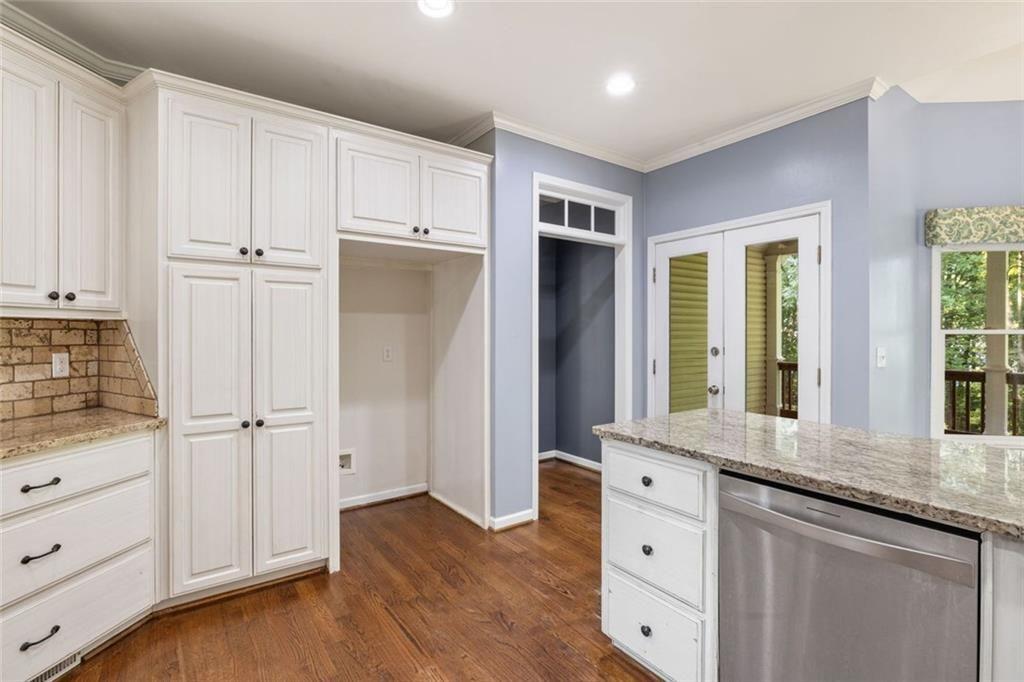 395 Amberbrook Circle Grayson, GA 30017 - Photo 12 of 54 Gallery Image 12