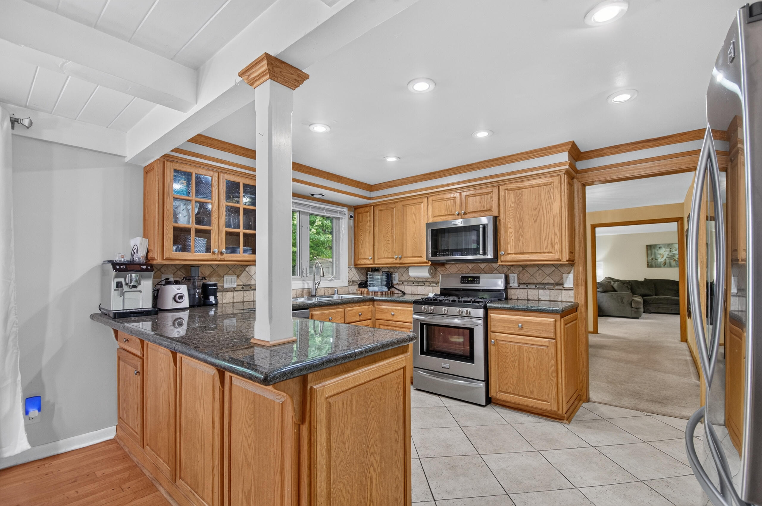 418 Jonathon Drive Racine, WI 53402 - Photo 10 of 40 DSC_4207