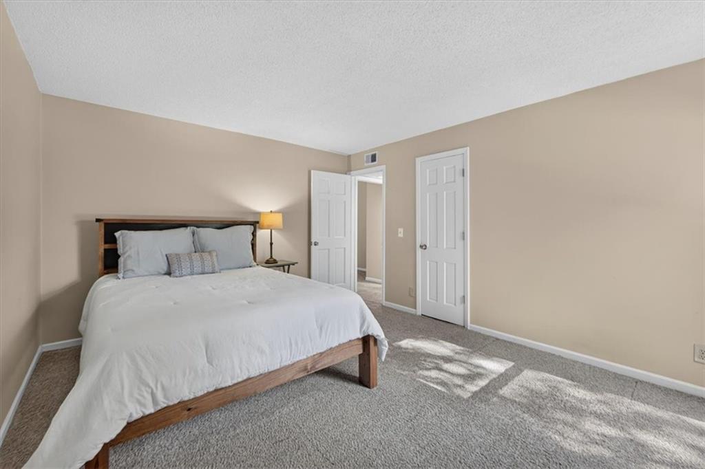 3608 Gillham Road, Unit 26 Kansas City, MO 64111 - Photo 36 of 45