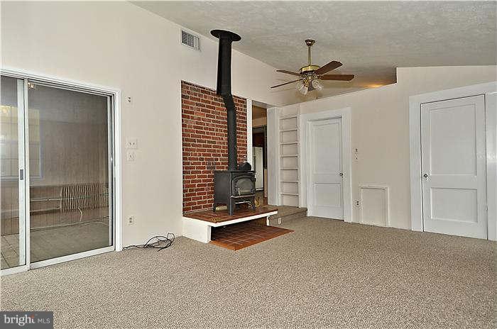 10 Sunnyside Road Silver Spring, MD 20910 - Photo 12 of 30 Family Room