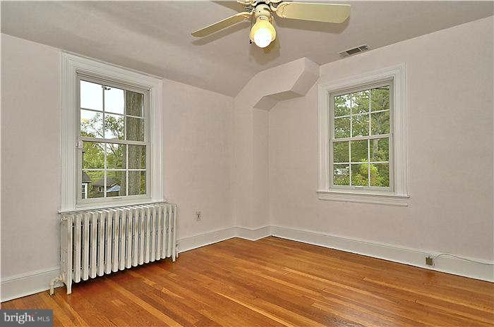 10 Sunnyside Road Silver Spring, MD 20910 - Photo 21 of 30 Bedroom 1