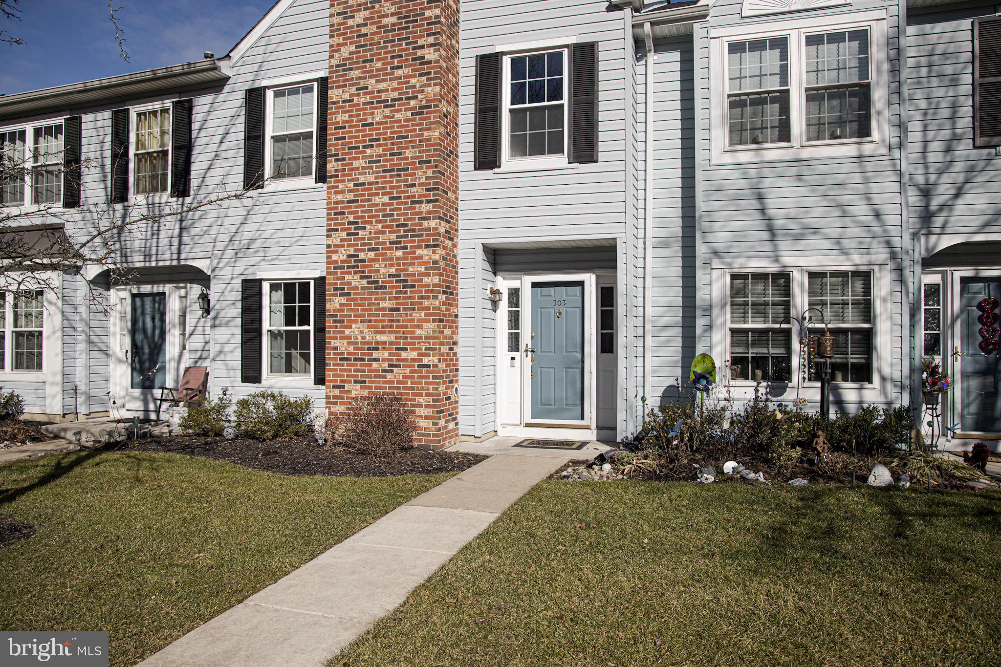 303 Whisper Court Burlington, NJ 08016 - Photo 2 of 34 Gallery Image 2