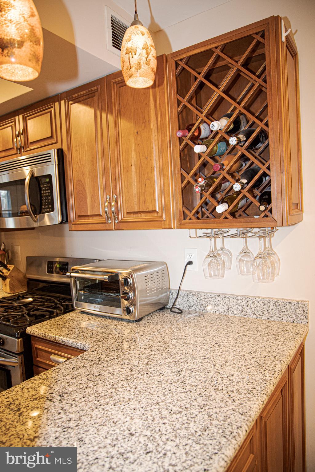 303 Whisper Court Burlington, NJ 08016 - Photo 18 of 34 Gallery Image 18