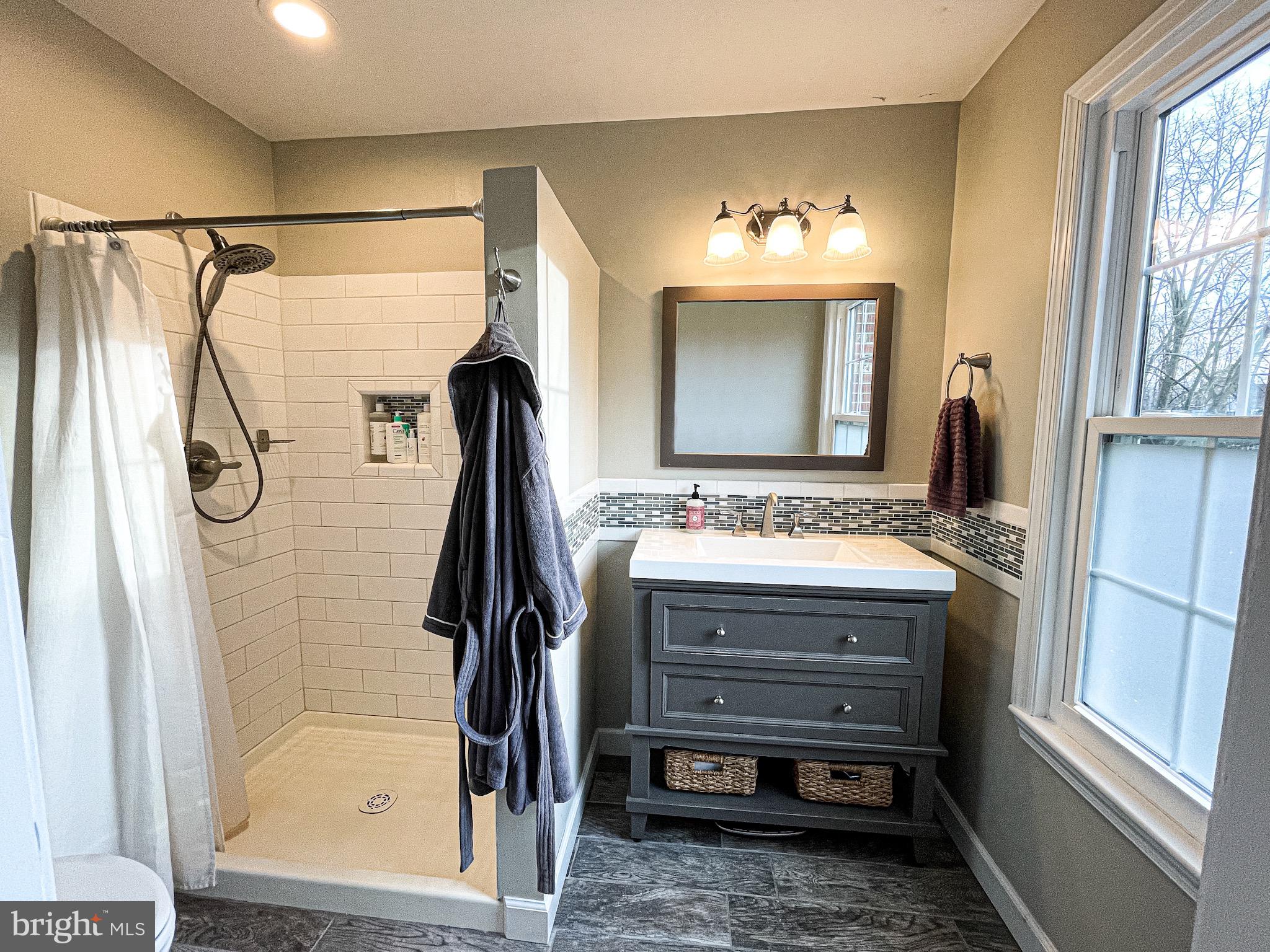303 Whisper Court Burlington, NJ 08016 - Photo 26 of 34 Gallery Image 26