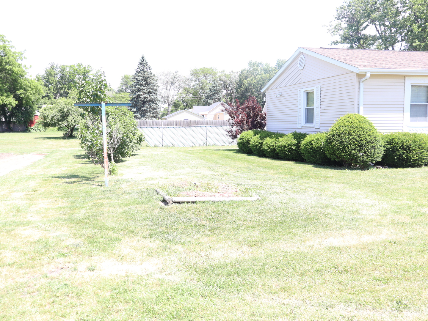 312 Dixon Street Streator, IL 61364 - Photo 2 of 18