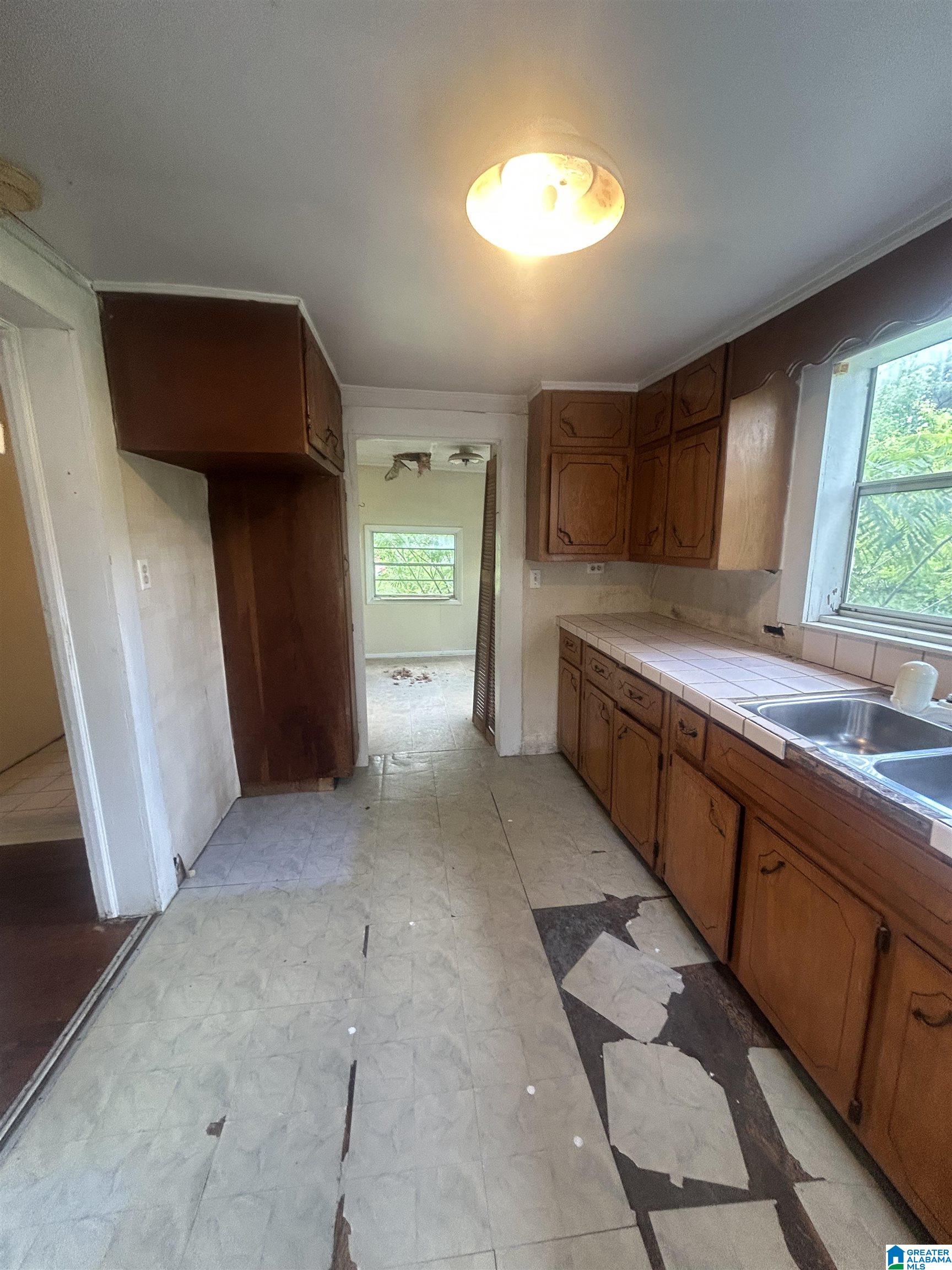 578 Empire Road Sumiton, AL 35148 - Photo 4 of 49