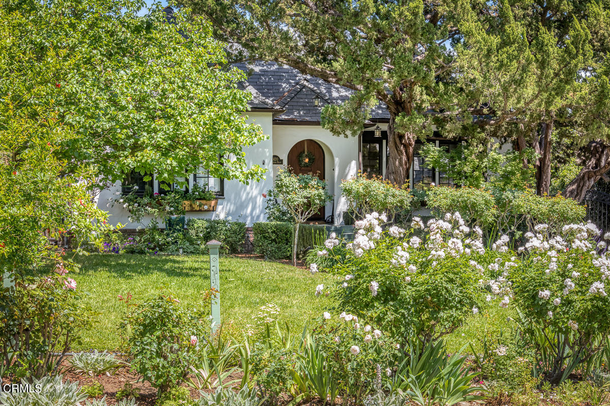 2420 Catherine Road Altadena, CA 91001 - Photo 40 of 43 a view of a garden with a fountain