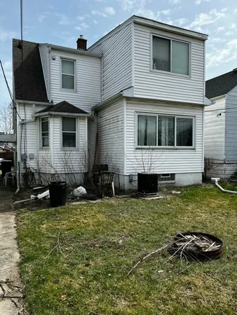 $154,900 | 1810 Lindbergh Street, Wyandotte, MI 48192