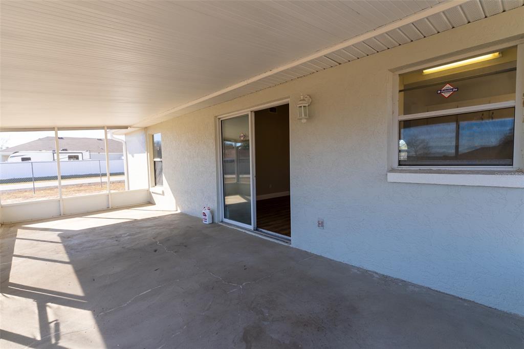 15651 Southwest 19th Terrace Ocala, FL 34473 - Photo 58 of 68 a view of an empty room and a window