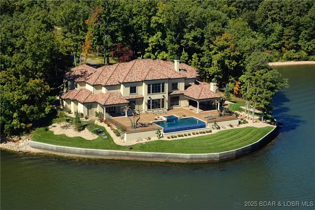 $8,954,000 | 33 Vista Court, Sunrise Beach, MO 65079