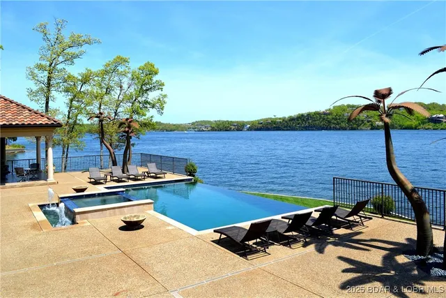 $8,954,000 | 33 Vista Court, Sunrise Beach, MO 65079