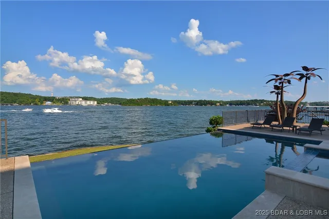 $8,954,000 | 33 Vista Court, Sunrise Beach, MO 65079