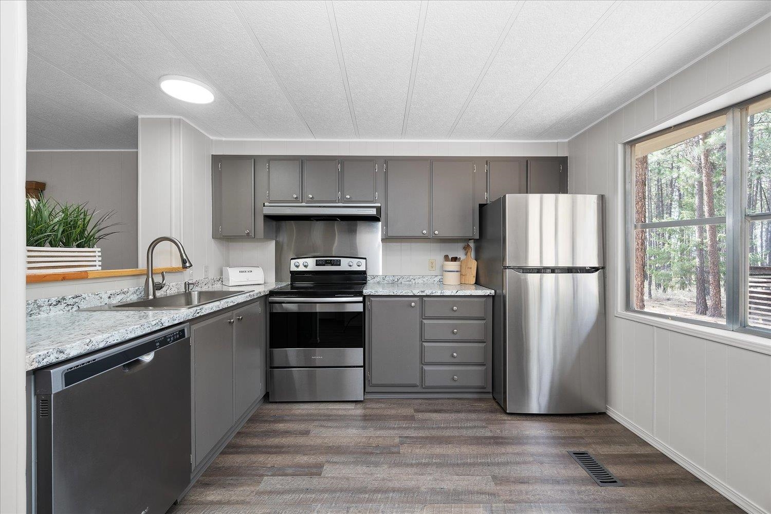 25707 West Long Lake Road Ford, WA 99013 - Photo 15 of 48 Gallery Image 15