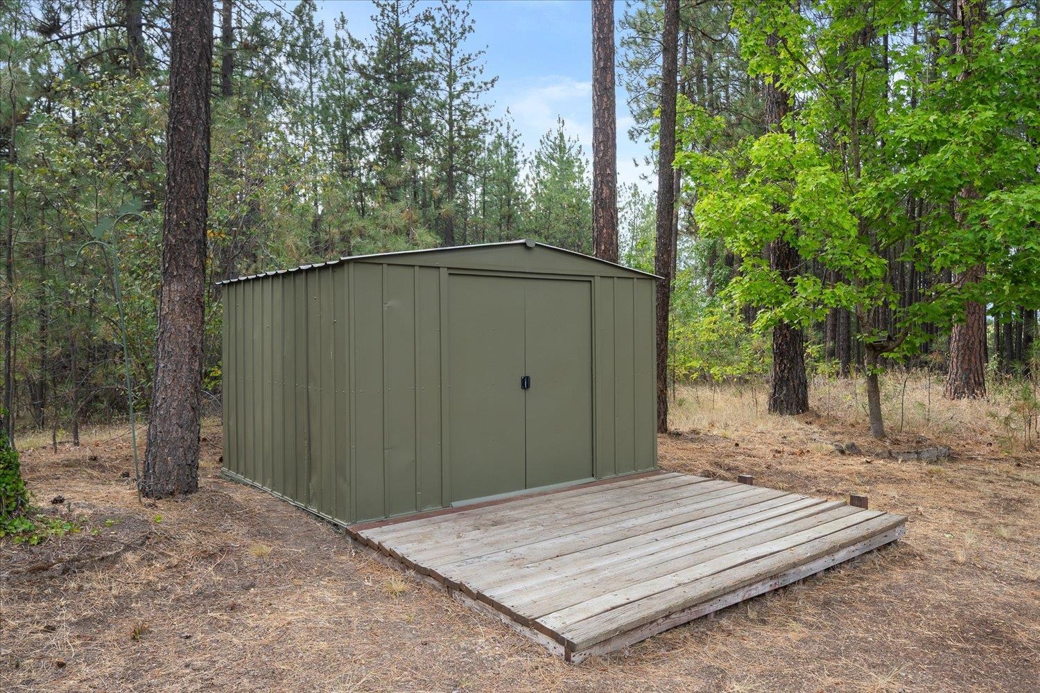 25707 West Long Lake Road Ford, WA 99013 - Photo 33 of 48 Gallery Image 33