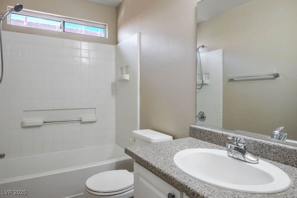 6610 Tumbleweed Ridge Lane, Unit 101 Henderson, NV 89011 - Photo 15 of 24 Bathroom with vanity and shower / washtub combination