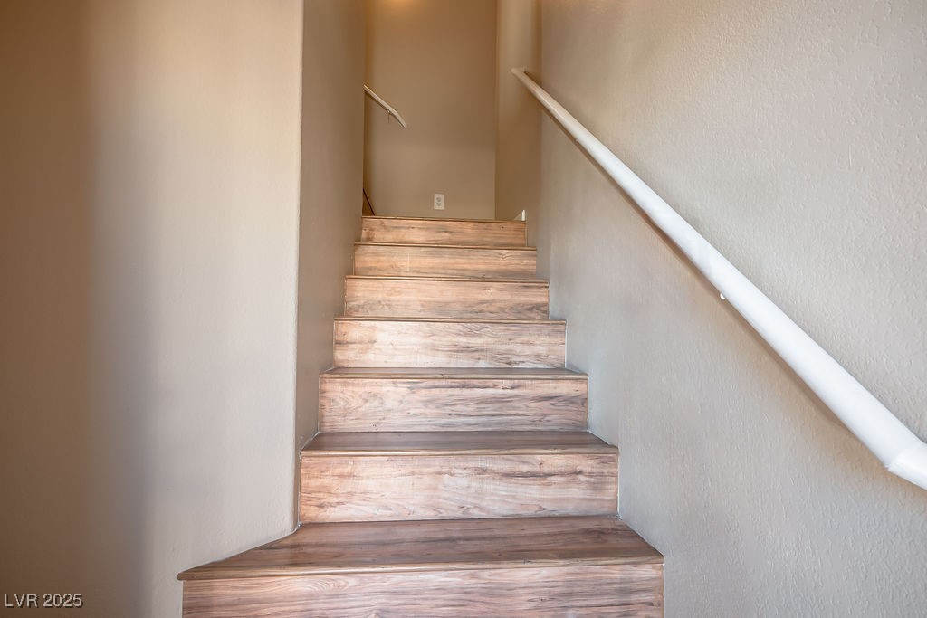 6610 Tumbleweed Ridge Lane, Unit 101 Henderson, NV 89011 - Photo 3 of 24 View of stairway