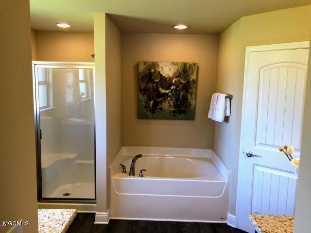 14960 North Swan Road Gulfport, MS 39503 - Photo 4 of 6 master bath tub shower