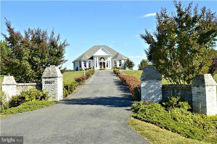 20607 Top Ridge Drive Boyds, MD 20841 - Photo 1 of 27 Exterior (Front)