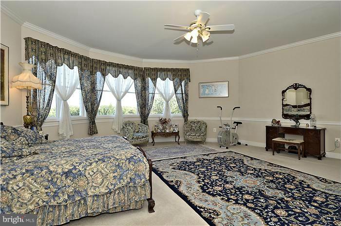 20607 Top Ridge Drive Boyds, MD 20841 - Photo 13 of 27 Bedroom (Master)
