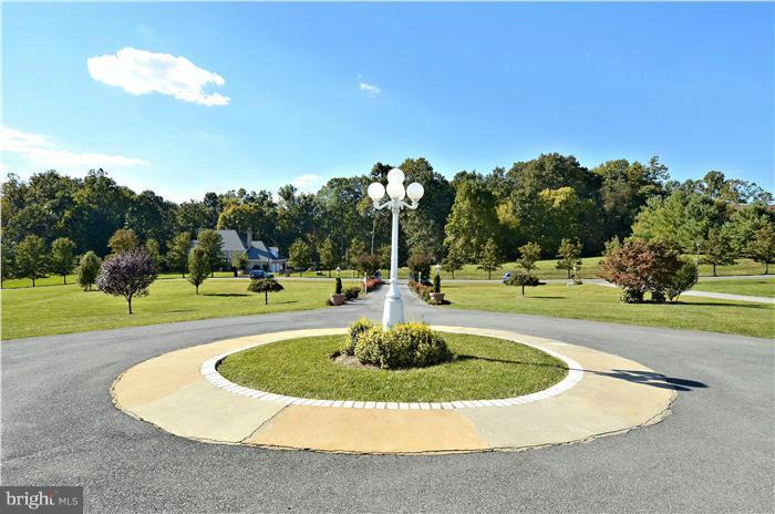 20607 Top Ridge Drive Boyds, MD 20841 - Photo 4 of 27 Exterior (General)