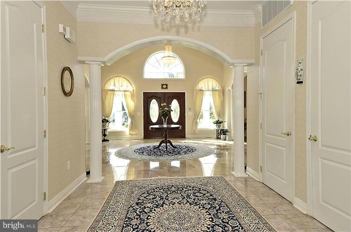 20607 Top Ridge Drive Boyds, MD 20841 - Photo 6 of 27 Second Foyer