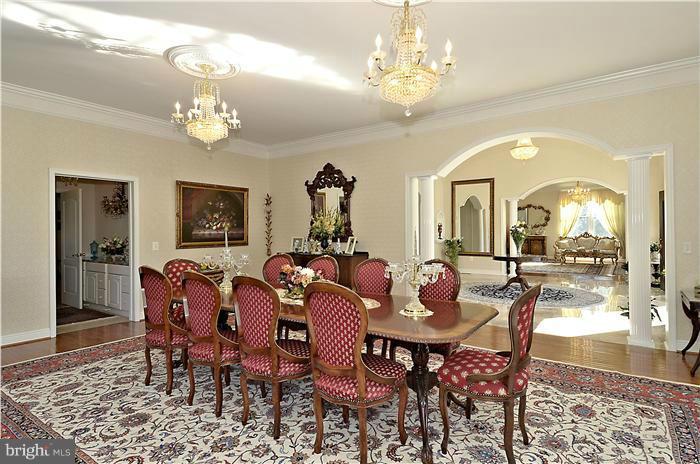20607 Top Ridge Drive Boyds, MD 20841 - Photo 8 of 27 Dining Room