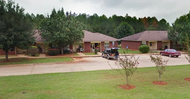 $628 | 1000 Desoto Drive, San Augustine, TX 75972