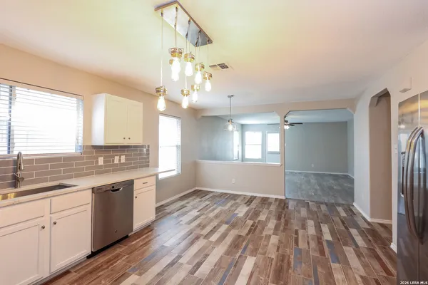 $1,880 | 814 Silverado Way, San Antonio, TX 78260