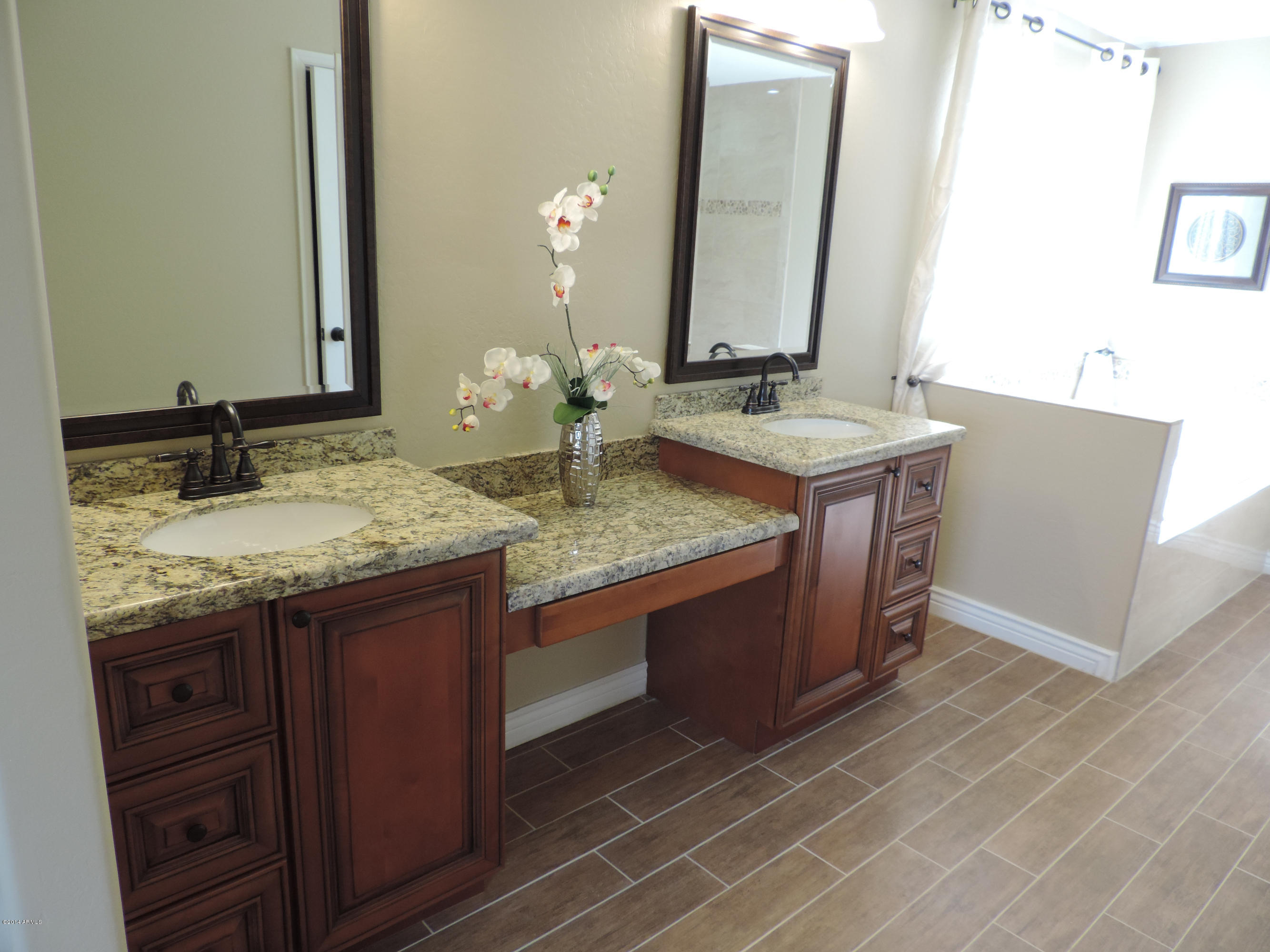 1108 East Maddock Road Phoenix, AZ 85086 - Photo 17 of 44 Master Bathroom