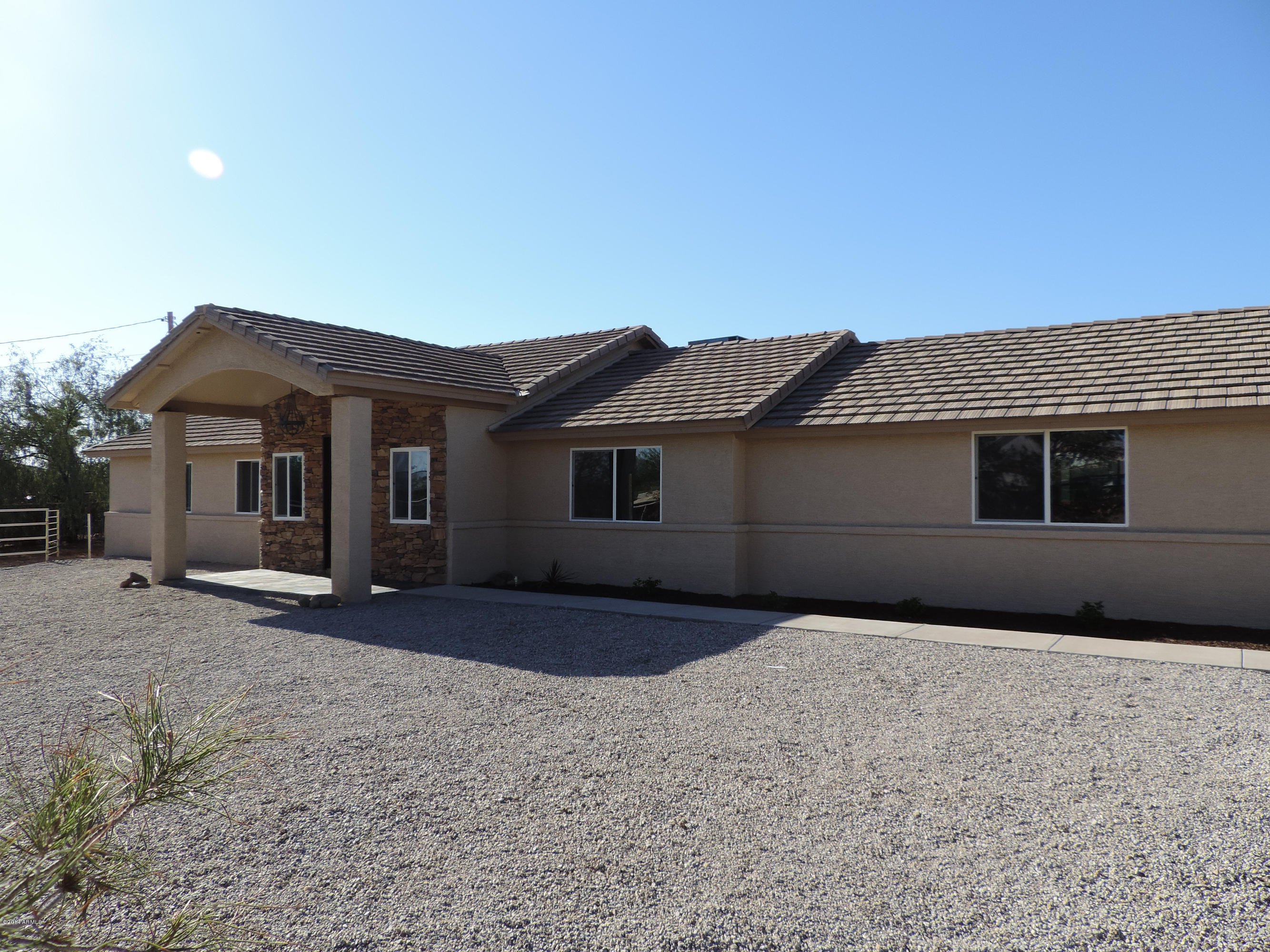 1108 East Maddock Road Phoenix, AZ 85086 - Photo 3 of 44 DSCN1397