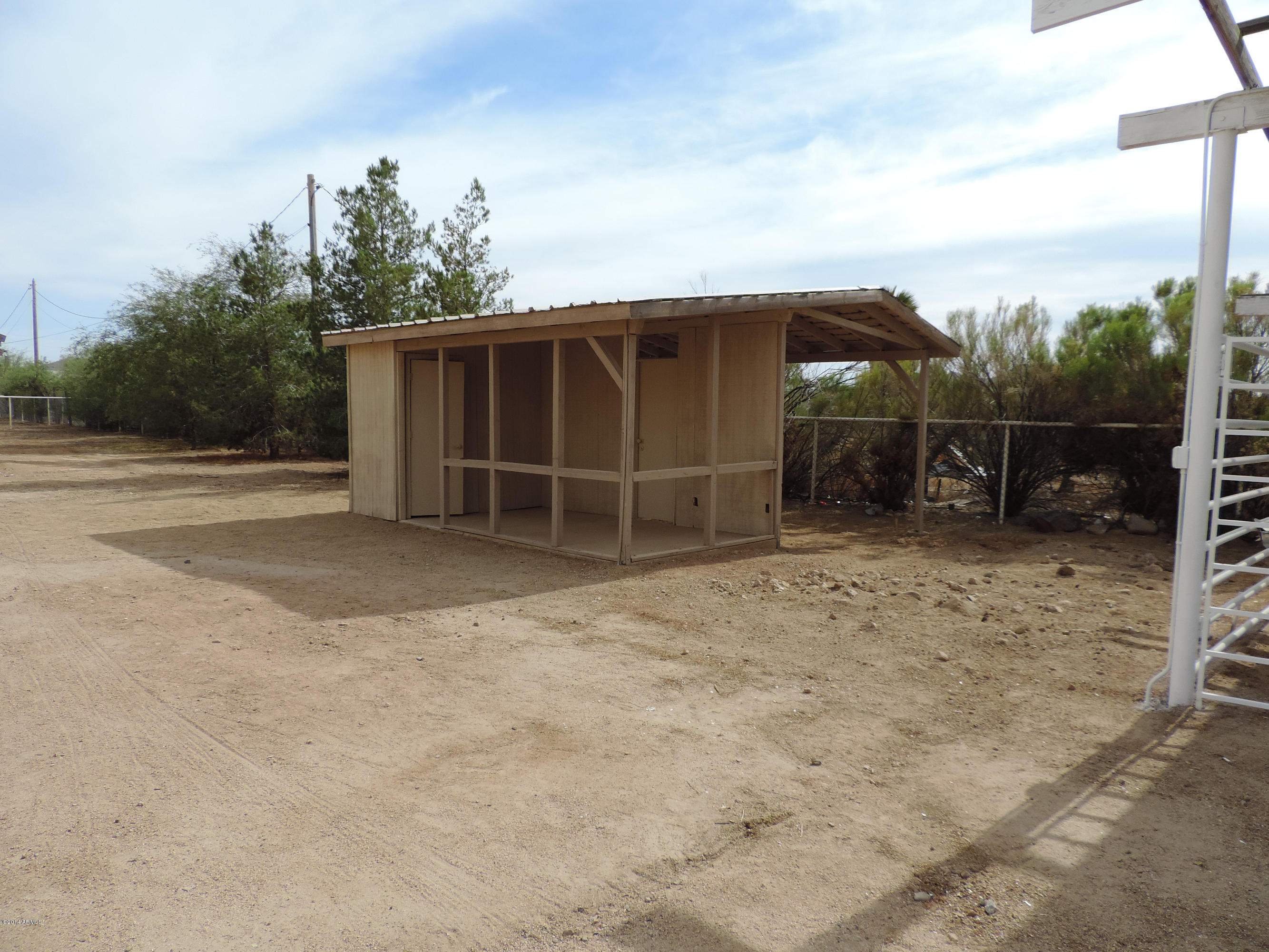 1108 East Maddock Road Phoenix, AZ 85086 - Photo 38 of 44 Tack Room
