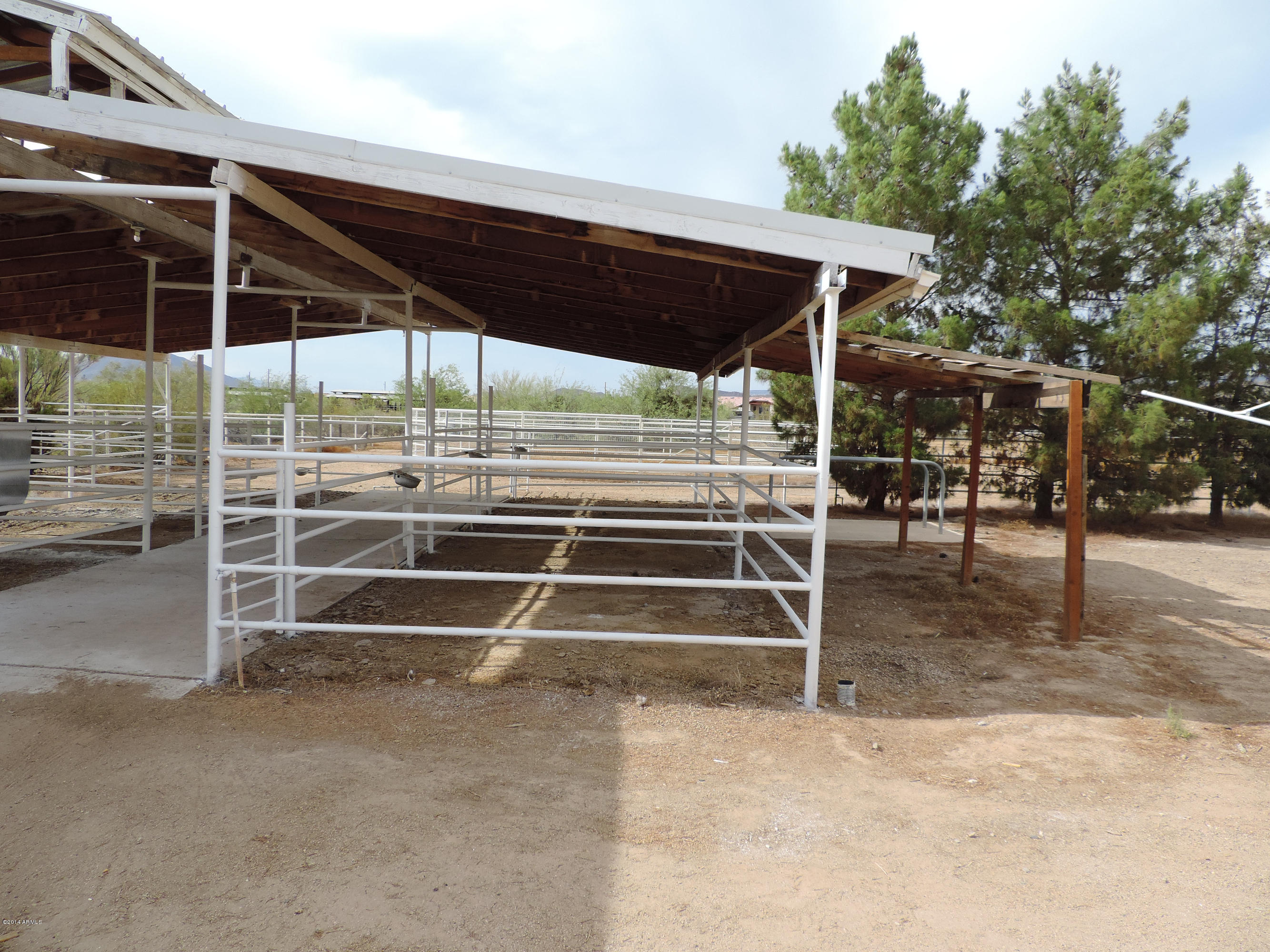 1108 East Maddock Road Phoenix, AZ 85086 - Photo 40 of 44 Covered Stalls for 8 Horses