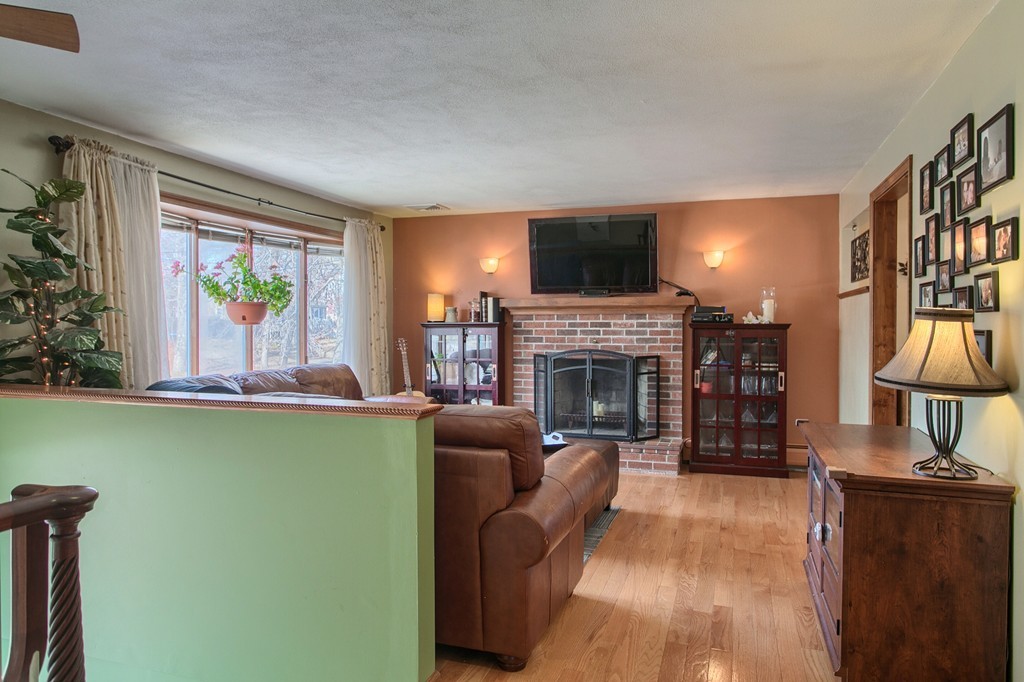 4 Evergreen Road Attleboro, MA 02703 - Photo 3 of 30 Gallery Image 3