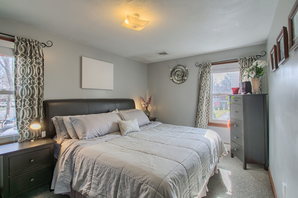 4 Evergreen Road Attleboro, MA 02703 - Photo 8 of 30 Gallery Image 8