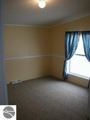 8924 South Maple City Road Maple City, MI 49664 - Photo 6 of 9 1673472-5.JPG